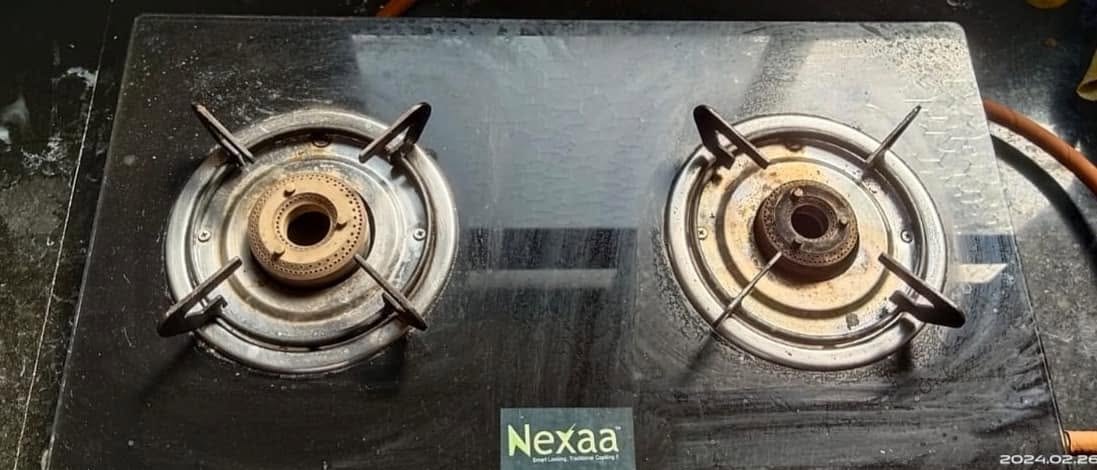Glass hob degreased — before cleaning