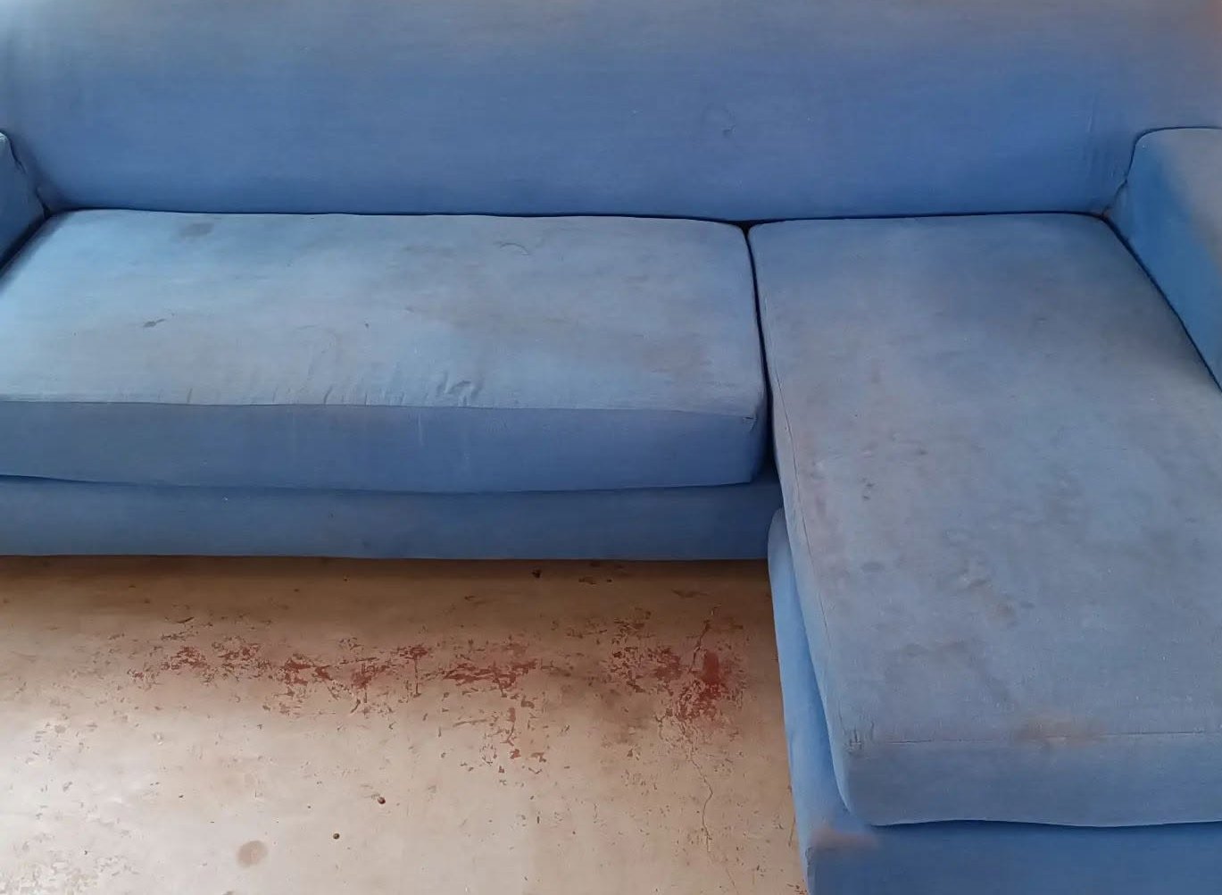 Sectional sofa, shampoo and extraction — before cleaning